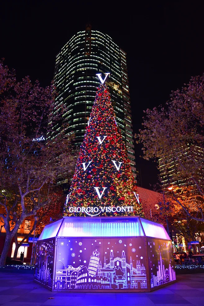 2021年的現(xiàn)貨圣誕美陳及圣誕樹 2021年的現(xiàn)貨圣誕美陳及圣誕樹